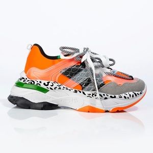 Awesome orange , green , white and black shoes ❤️